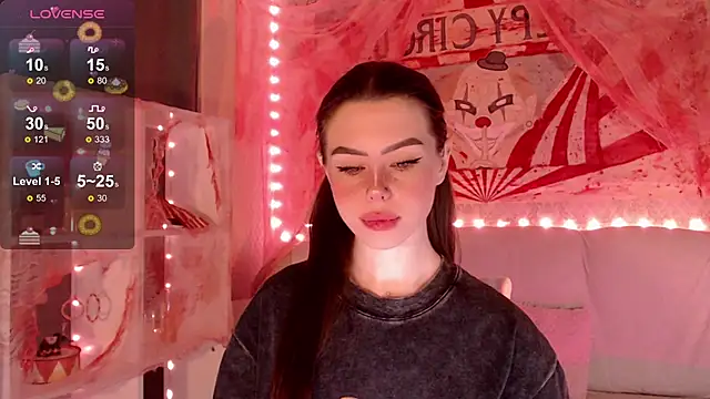 Snapshot of HolyMiax chatting on October 29, 2025, 3:49 am HolyMiax online show from October 29, 2025, 3:49 am