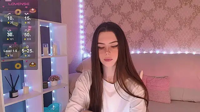 Snapshot of HolyMiax chatting on February 23, 2026, 3:41 am HolyMiax online show from February 23, 2026, 3:41 am