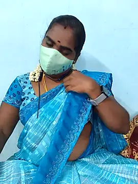 Snapshot of Tamil_riyalini12 chatting on November 17, 2025, 5:06 pm Tamil riyalini12 online show from November 17, 2025, 5:06 pm