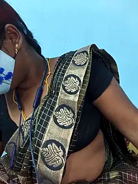 Snapshot of Tamil_riyalini12 chatting on November 14, 2025, 4:05 am Tamil riyalini12 online show from November 14, 2025, 4:05 am