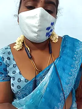 Snapshot of Tamil_riyalini12 chatting on December 15, 2025, 5:41 pm Tamil riyalini12 online show from December 15, 2025, 5:41 pm