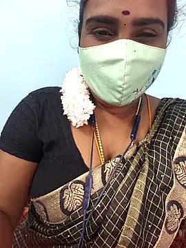 Snapshot of Tamil_riyalini12 chatting on November 22, 2025, 5:23 pm Tamil riyalini12 online show from November 22, 2025, 5:23 pm