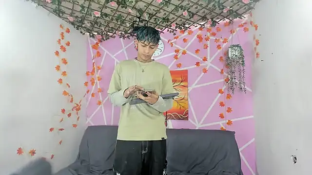 Snapshot of Bastian_boyshot77 chatting on November 15, 2025, 2:10 pm Bastian boyshot77 online show from November 15, 2025, 2:10 pm