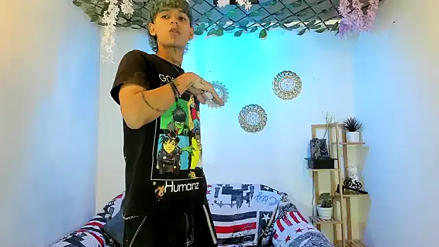 Snapshot of Bastian_boyshot77 chatting on November 7, 2025, 7:18 pm Bastian boyshot77 online show from November 7, 2025, 7:18 pm