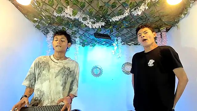 Bastian boyshot77 online show from February 2, 2026, 1:10 pm