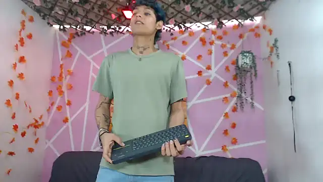 Snapshot of Bastian_boyshot77 chatting on October 5, 2025, 7:48 pm Bastian boyshot77 online show from October 5, 2025, 7:48 pm