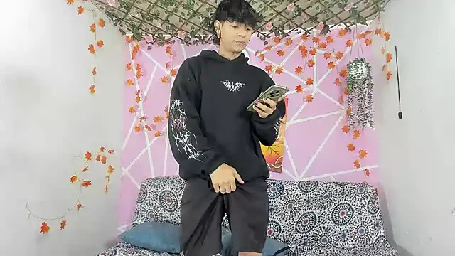 Snapshot of Bastian_boyshot77 chatting on December 15, 2025, 4:13 pm Bastian boyshot77 online show from December 15, 2025, 4:13 pm