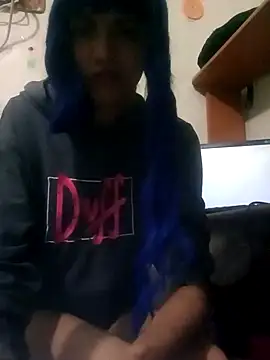 Snapshot of famousfox-69 chatting on September 9, 2025, 9:02 pm famousfox-69 online show from September 9, 2025, 9:02 pm