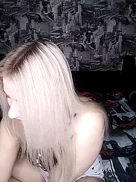 Snapshot of HoneyNelly chatting on December 18, 2025, 12:49 am HoneyNelly online show from December 18, 2025, 12:49 am