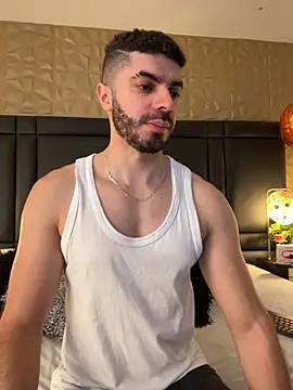 Snapshot of AxelThompson_ chatting on October 30, 2025, 11:19 am AxelThompson online show from October 30, 2025, 11:19 am