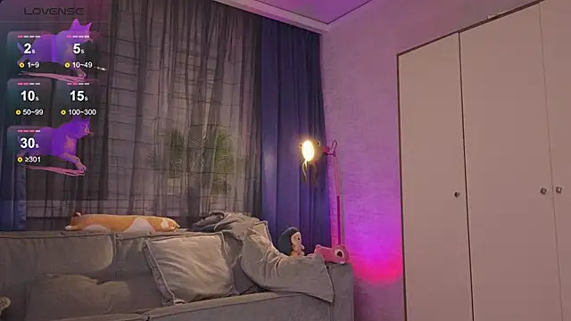 Snapshot of bloodymarrry chatting on December 16, 2025, 2:32 pm bloodymarrry online show from December 16, 2025, 2:32 pm