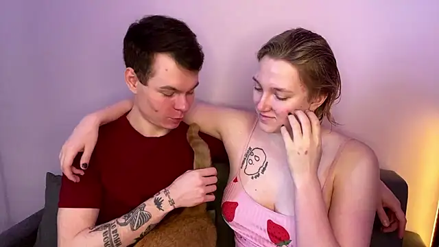 julielourens online show from February 18, 2026, 8:11 am