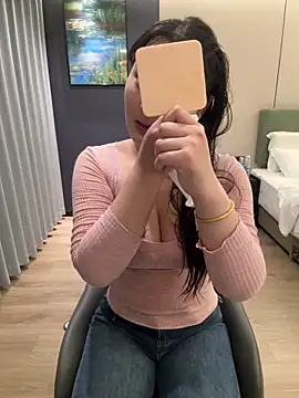 chenyu0308 online show from April 13, 2026, 2:26 am