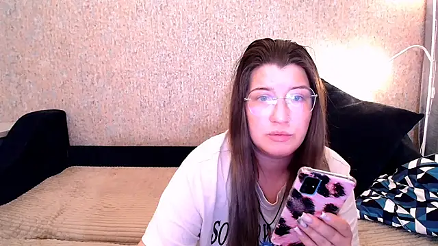 CherryZlata online show from November 20, 2025, 2:29 pm