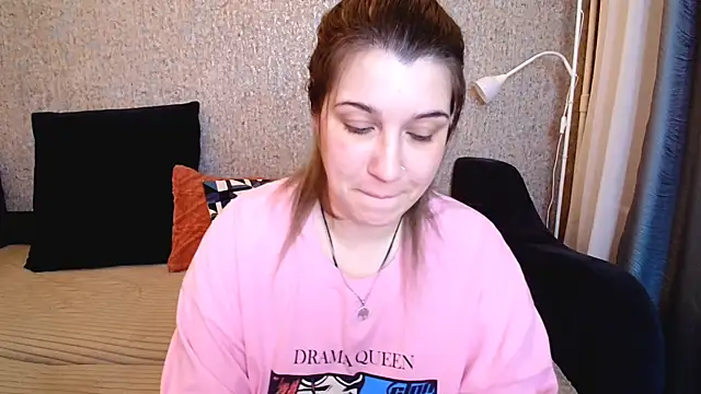 Snapshot of CherryZlata chatting on December 19, 2025, 6:43 pm CherryZlata online show from December 19, 2025, 6:43 pm