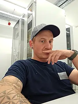 Snapshot of NormalHardDick chatting on September 26, 2025, 8:21 am NormalHardDick online show from September 26, 2025, 8:21 am