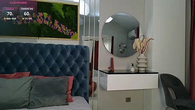 SiennaPierce online show from April 15, 2026, 11:27 am