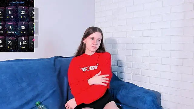 Snapshot of LucettaAdy chatting on October 12, 2025, 7:26 pm LucettaAdy online show from October 12, 2025, 7:26 pm