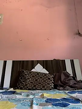 Snapshot of Riyansh_mehta chatting on October 17, 2025, 5:00 am Riyansh mehta online show from October 17, 2025, 5:00 am