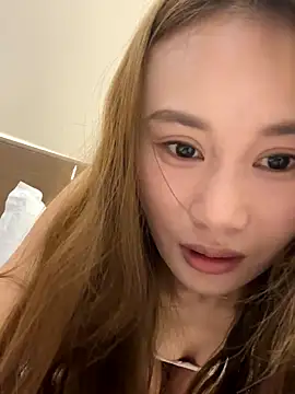 uulove521 online show from November 26, 2025, 2:28 pm