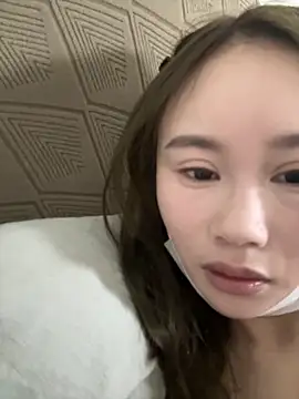 uulove521 online show from October 28, 2025, 1:54 pm