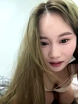 uulove521 online show from November 5, 2025, 2:42 pm