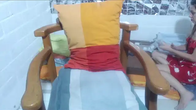 rose-crystal online show from February 5, 2026, 12:39 am