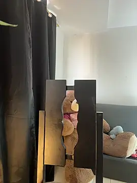 indialatin online show from December 2, 2025, 9:05 pm