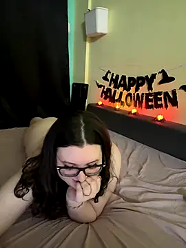 HaleyAyush online show from October 24, 2025, 5:12 pm