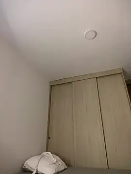 Alexia 24 online show from April 15, 2026, 12:38 am