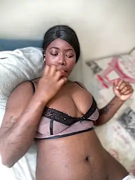 Snapshot of Alexia_24 chatting on November 22, 2025, 4:17 pm Alexia 24 online show from November 22, 2025, 4:17 pm