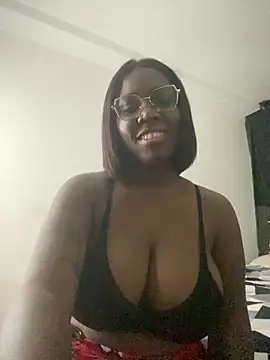Snapshot of Alexia_24 chatting on May 24, 2026, 5:18 am Alexia 24 online show from May 24, 2026, 5:18 am