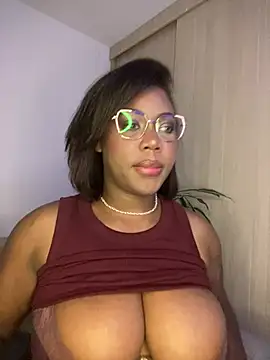 Snapshot of Alexia_24 chatting on July 24, 2026, 2:29 am Alexia 24 online show from July 24, 2026, 2:29 am