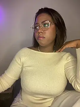 Snapshot of Alexia_24 chatting on June 20, 2026, 1:10 am Alexia 24 online show from June 20, 2026, 1:10 am
