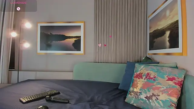 Hailey-Fox online show from February 7, 2026, 1:41 pm