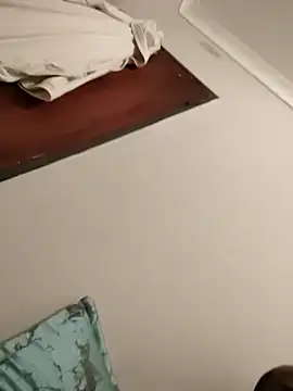 Snapshot of kulliguy chatting on December 17, 2025, 8:58 pm kulliguy online show from December 17, 2025, 8:58 pm