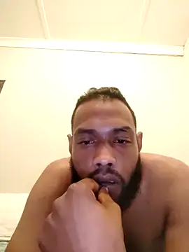 Snapshot of kulliguy chatting on November 10, 2025, 7:41 pm kulliguy online show from November 10, 2025, 7:41 pm