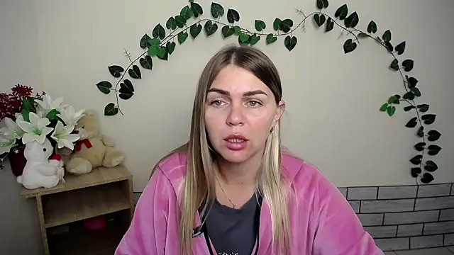 Magic Katarina  online show from September 15, 2025, 6:36 am