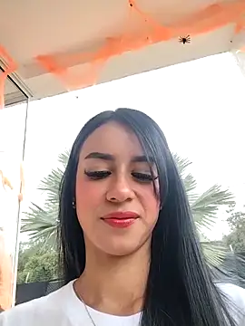 Juliana Xander online show from October 29, 2025, 4:39 pm