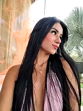 Juliana Xander online show from October 21, 2025, 2:38 pm