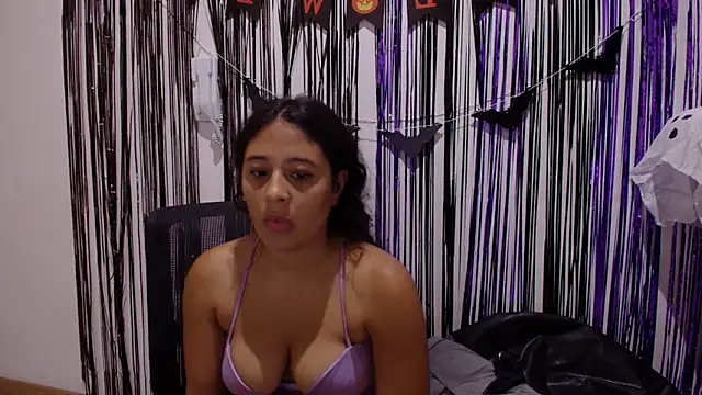 Aria Arthur online show from October 30, 2025, 2:10 am