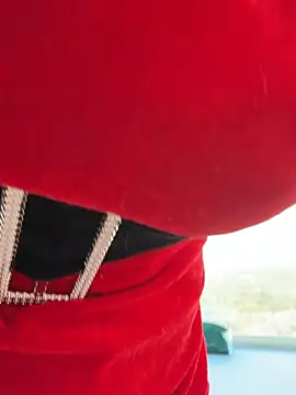 Ninazhang online show from December 22, 2025, 1:17 am