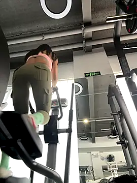 Snapshot of Ninazhang chatting on October 13, 2025, 2:35 am Ninazhang online show from October 13, 2025, 2:35 am