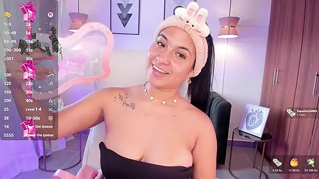 Snapshot of DANDARA_THOM chatting on October 26, 2025, 7:47 pm DANDARA THOM online show from October 26, 2025, 7:47 pm