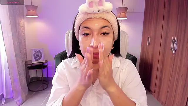 Snapshot of DANDARA_THOM chatting on October 3, 2025, 7:26 pm DANDARA THOM online show from October 3, 2025, 7:26 pm