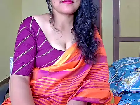 Snapshot of MasTANIYA chatting on November 2, 2025, 10:37 pm MasTANIYA online show from November 2, 2025, 10:37 pm