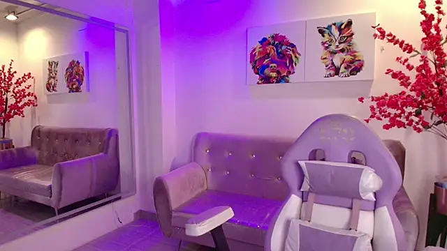 Antonella wild online show from April 16, 2026, 3:29 am