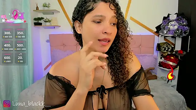 Luna blackk online show from April 10, 2026, 9:11 pm