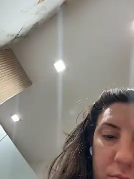 Snapshot of sweetsirenn chatting on February 5, 2026, 4:14 pm sweetsirenn online show from February 5, 2026, 4:14 pm