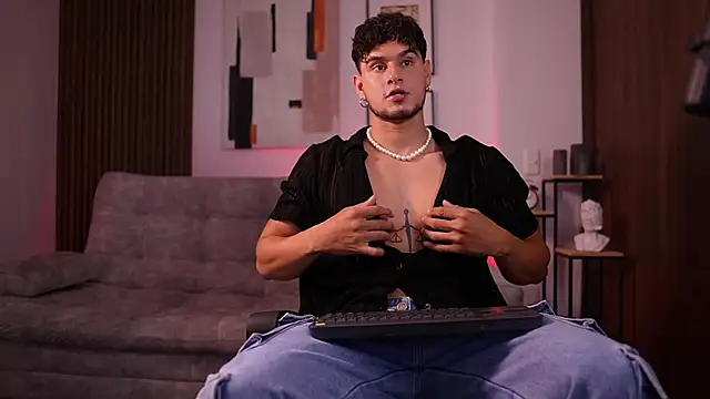 DaviesBrown online show from December 15, 2025, 9:20 pm